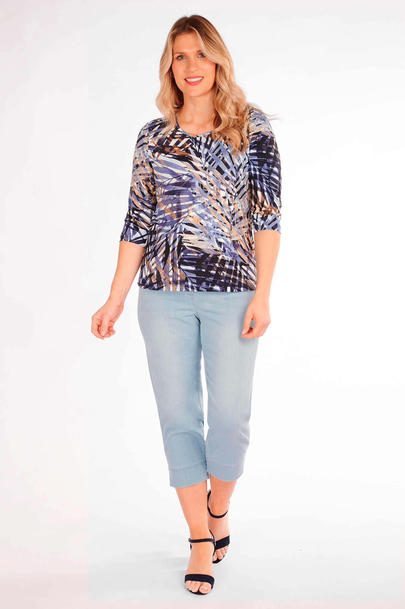 Robell Marie 07 Lightweight Denim Crop Trouser Washed Blue Denim 61