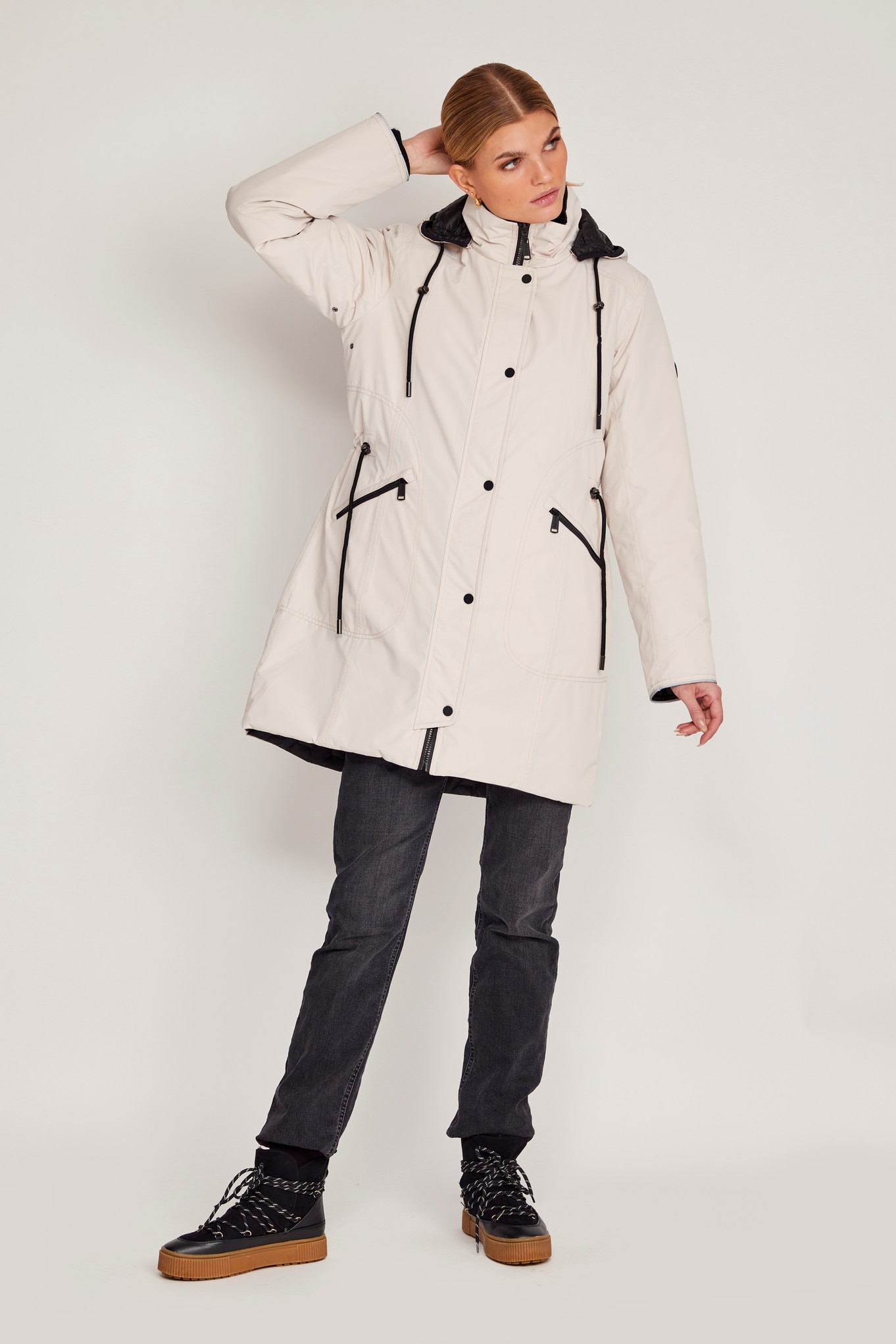 Frandsen Skadi Reversible Quilted Coat Off White / Black 1190