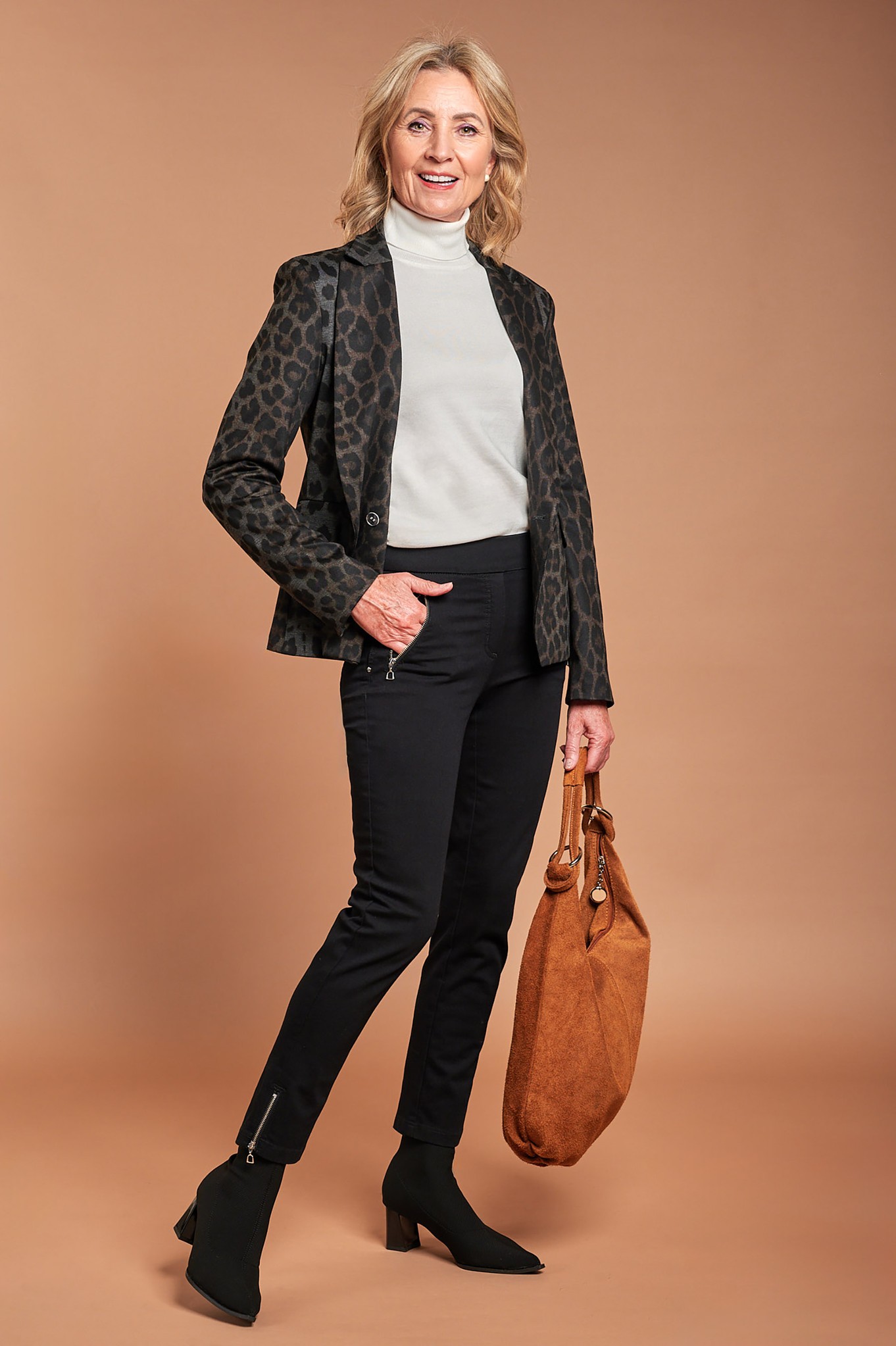 Robell Nena 09 Power Stretch 7/8 Denim Jean Black 90