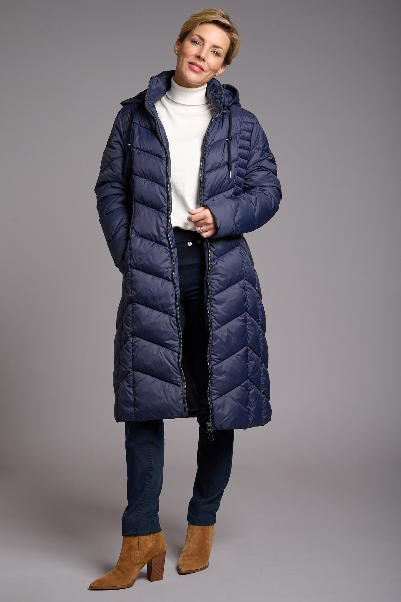 Normann Kysa Quilted Technical Down Coat Navy 69