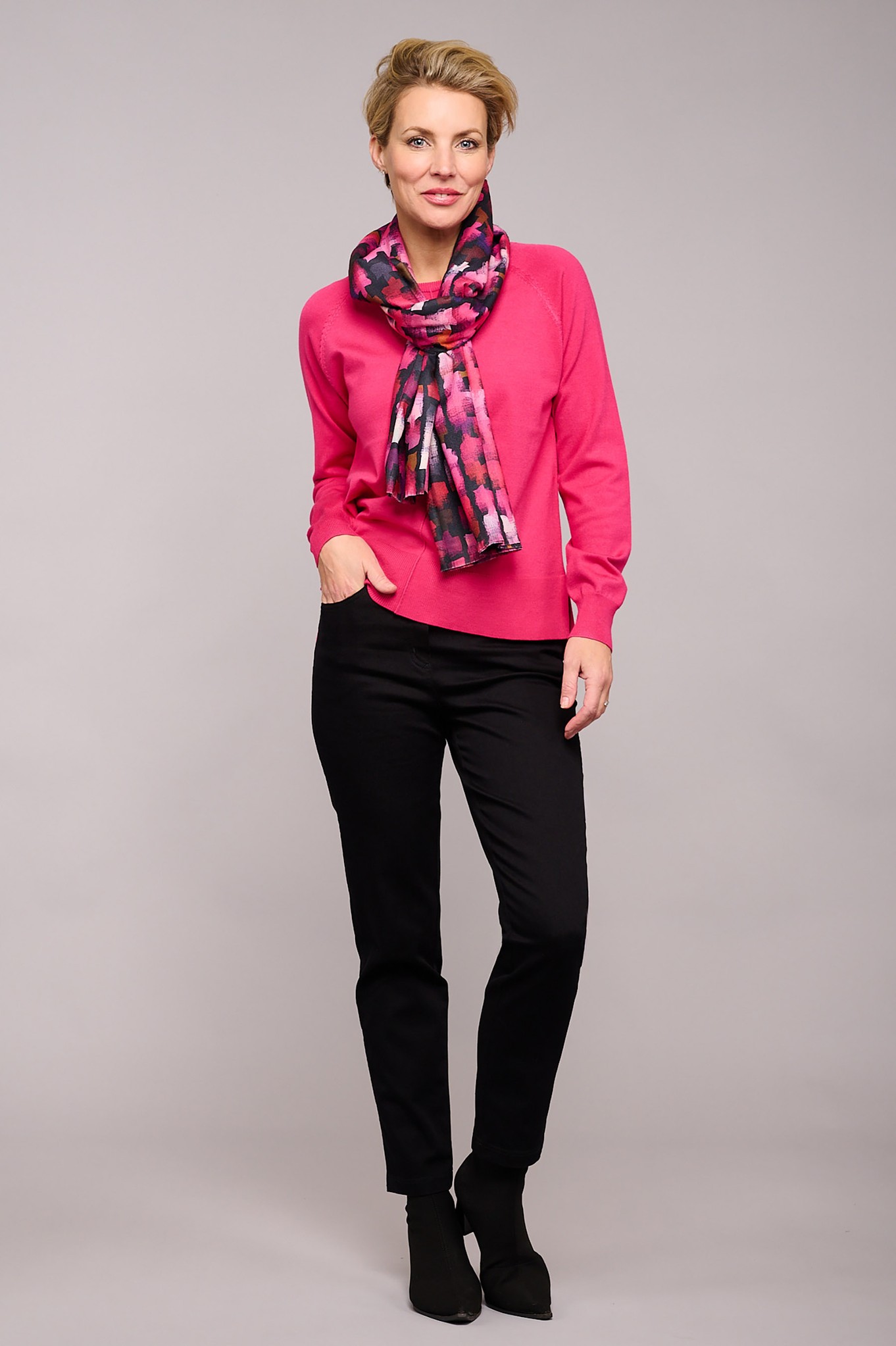 Robell Bella 09P Ankle Grazer Trouser Black 90