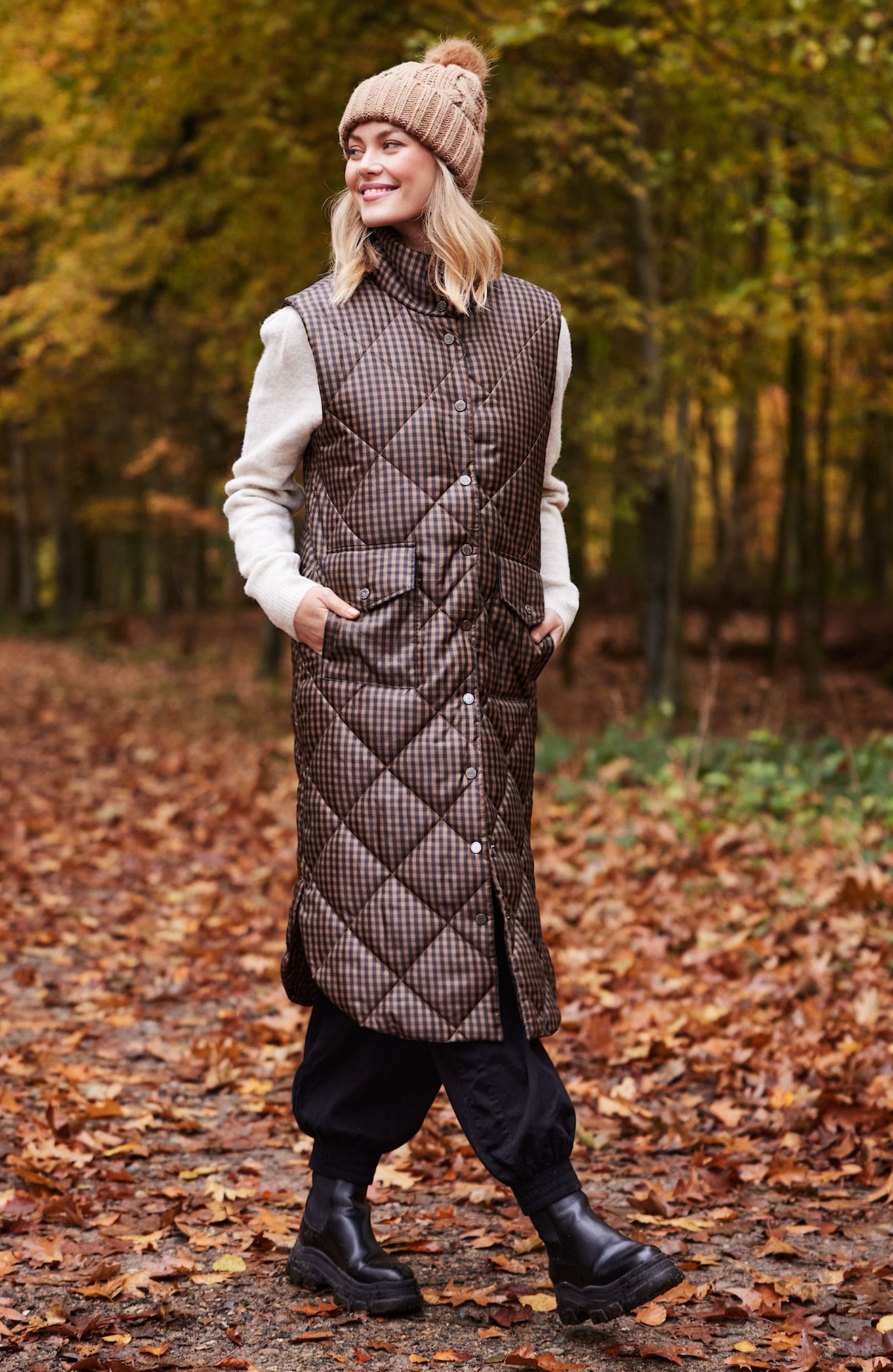 Normann Nelsa Longline Gilet Camel / Black Check 17