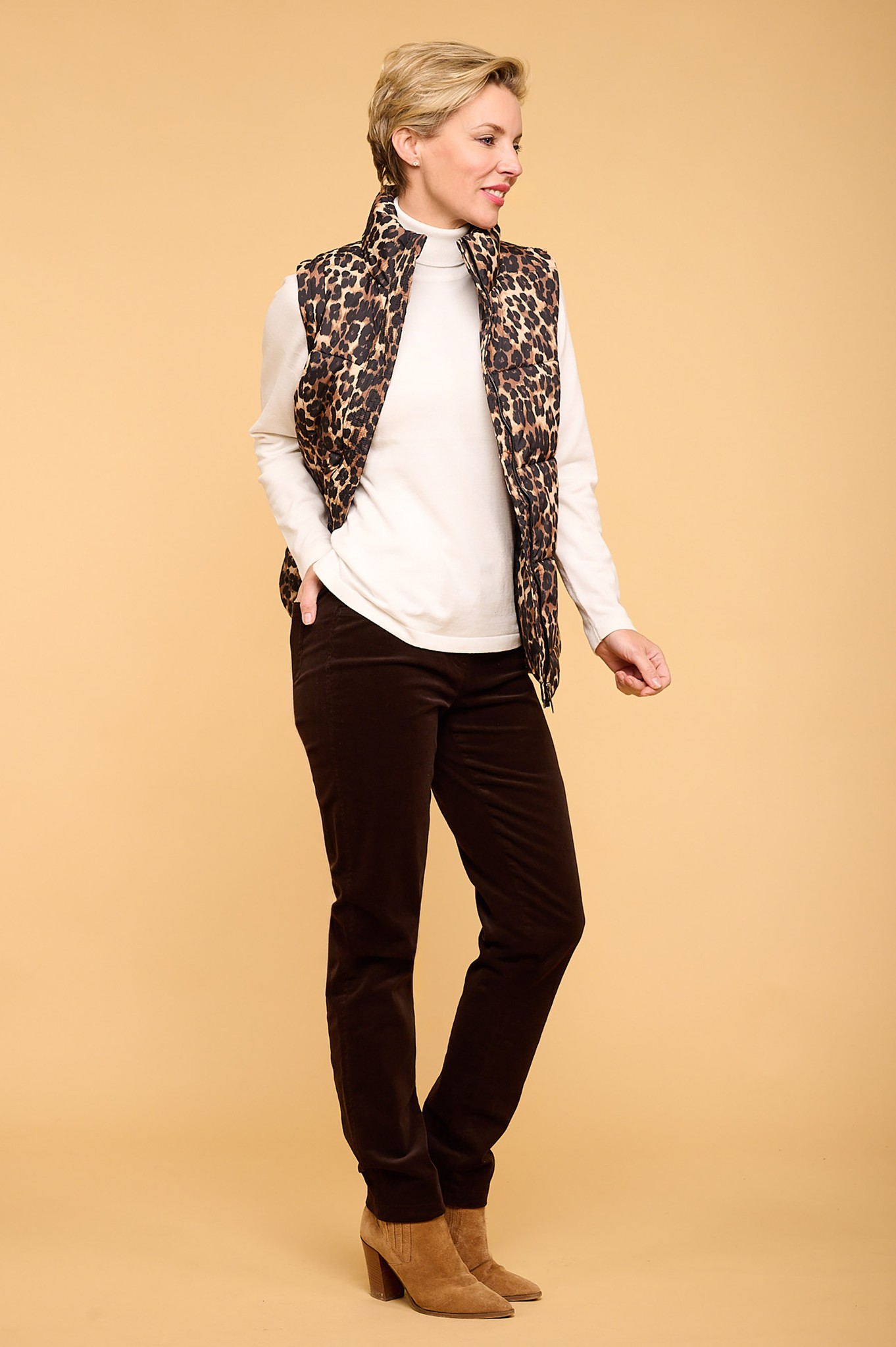 Robell Bella Needlecord Trousers Brown 38-9