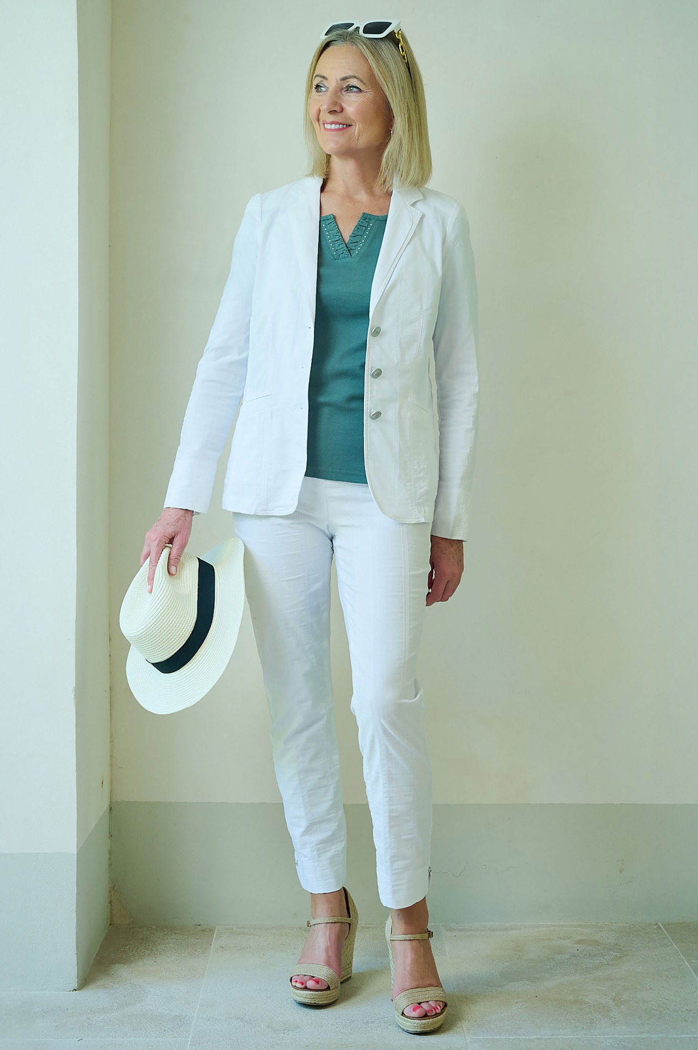 Robell Bella 09 Seersucker Ankle Grazers White 10