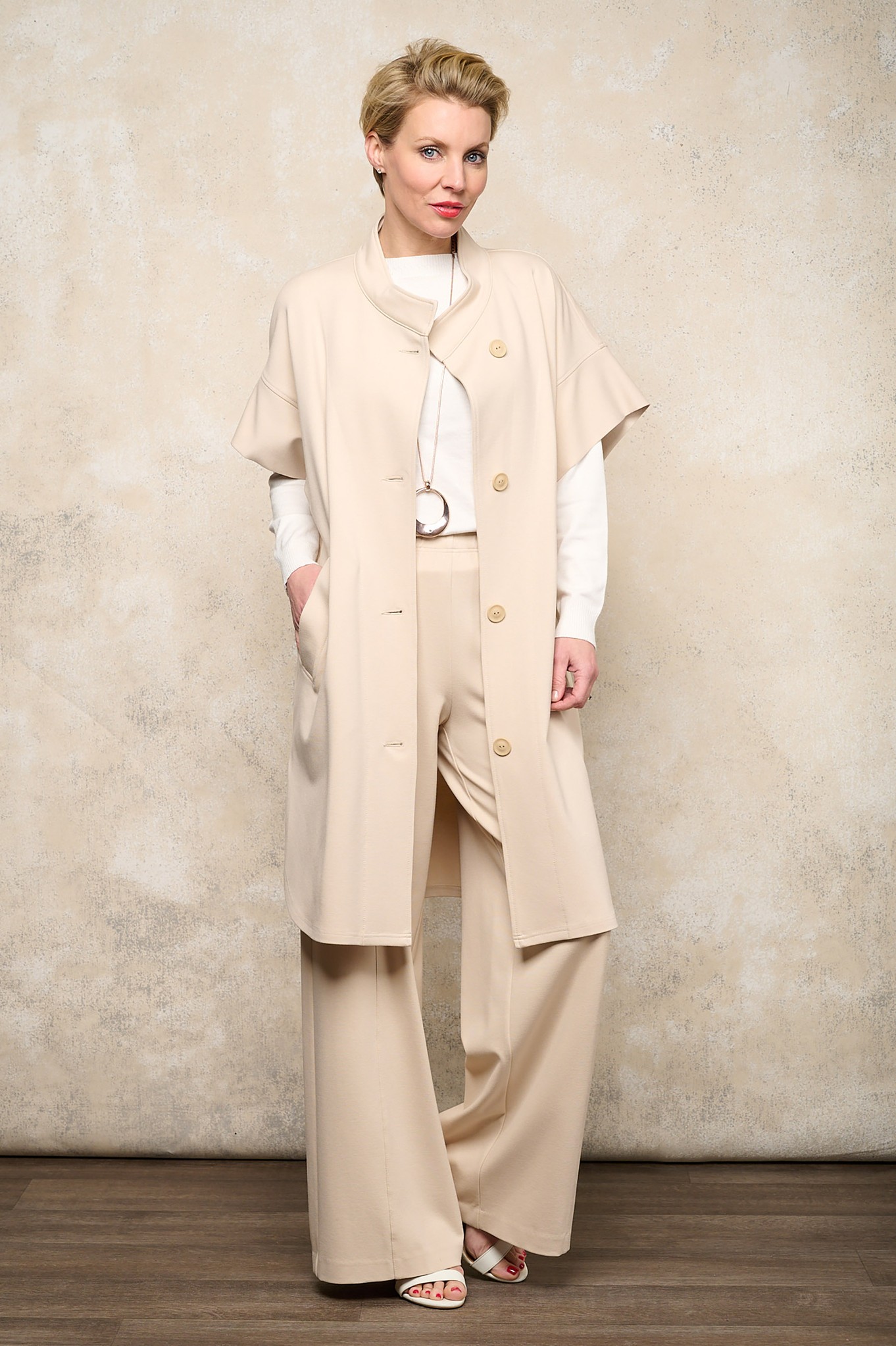 Noen Nordic Long Jacket Sand 13