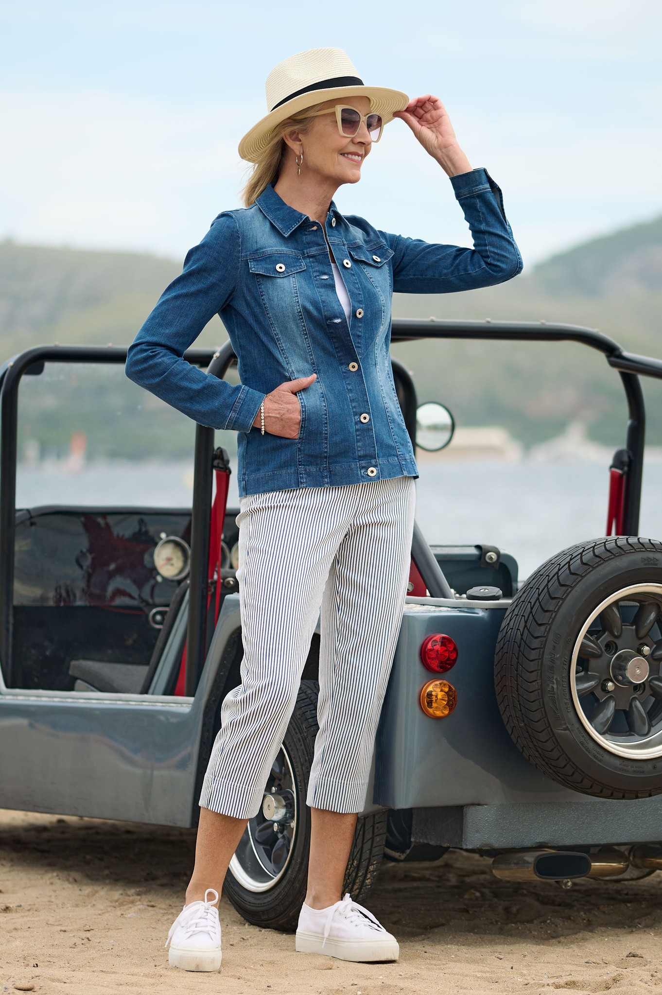 Marie 07 Bay Stripe Capri Crop Navy 69