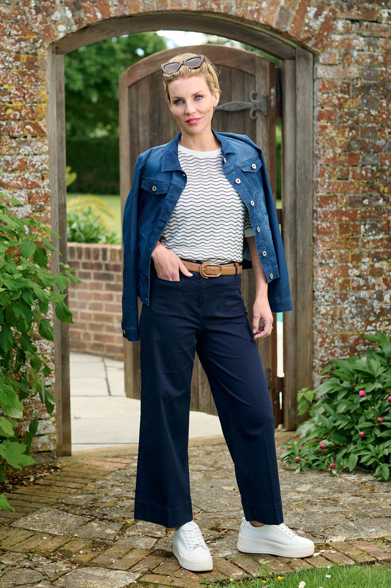 Robell Debby 09 Cotton Twill Ankle Grazers Navy 69