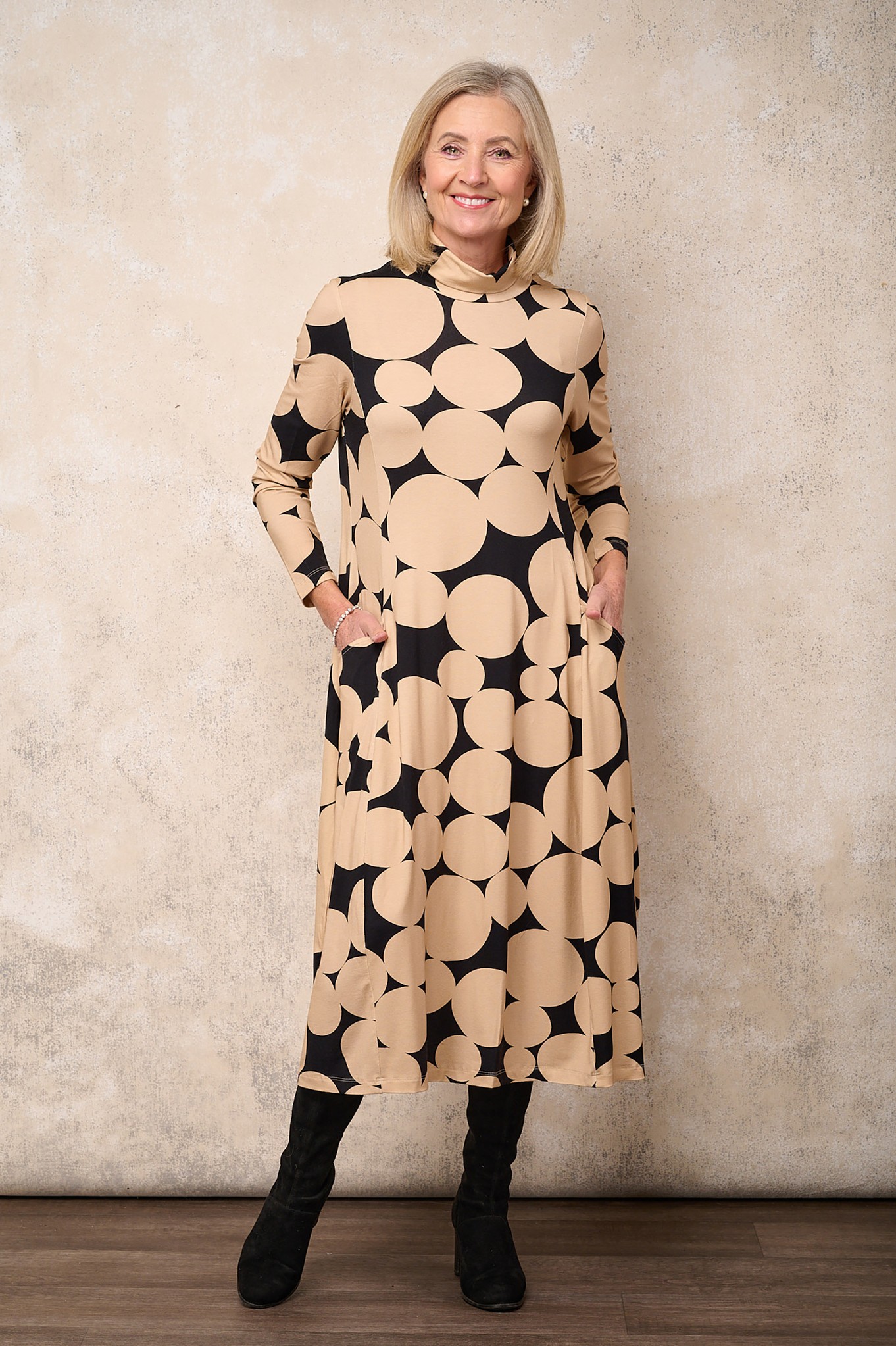 Noen Spot Jersey Cowl Neck Dress Black / Camel 90