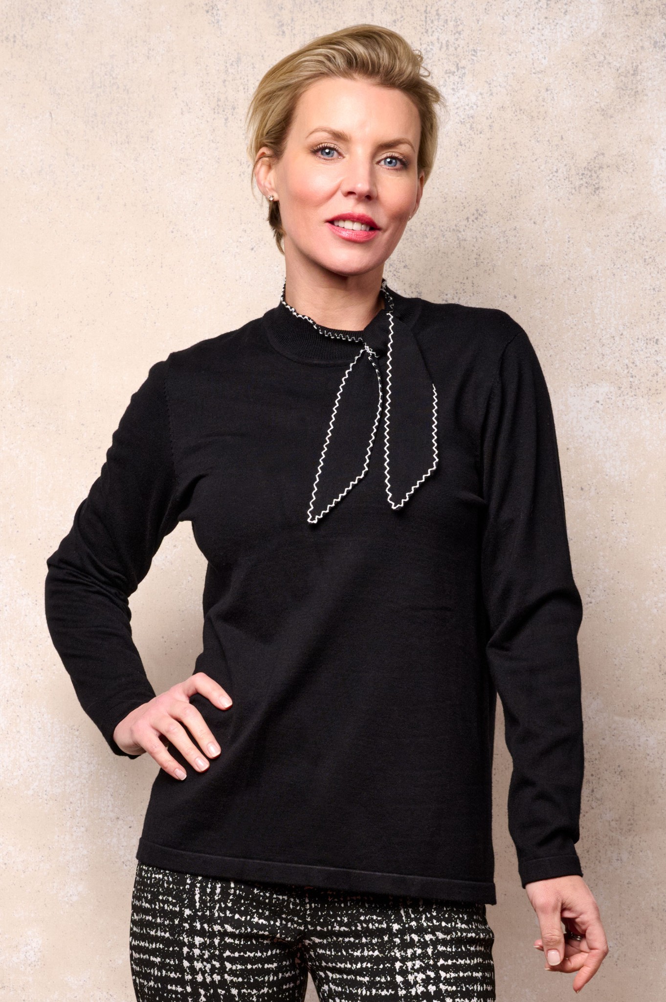 Sunday Tyra Tie Bow Top Black 90