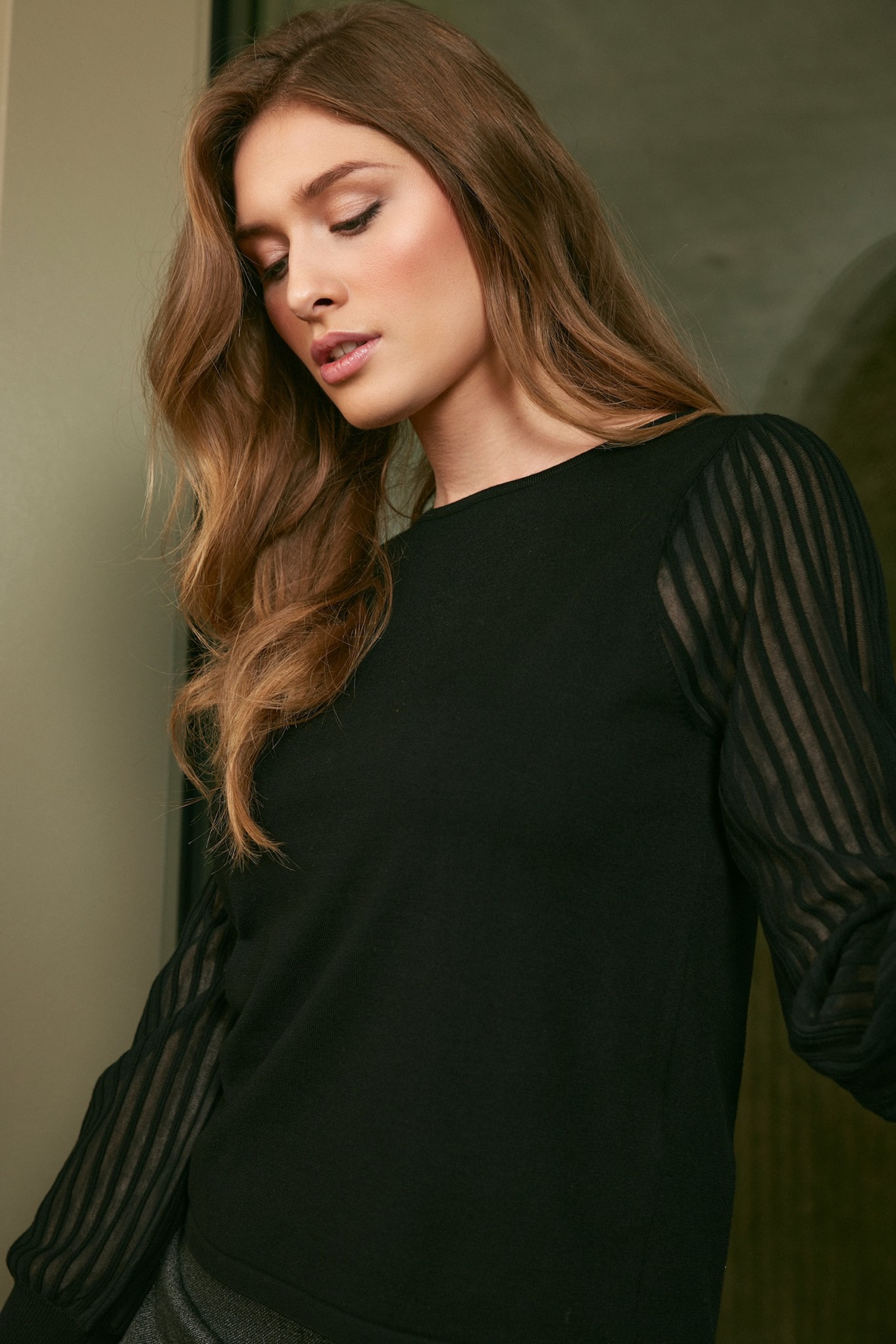 Sunday Mivi Sheer Sleeve Top Black 90