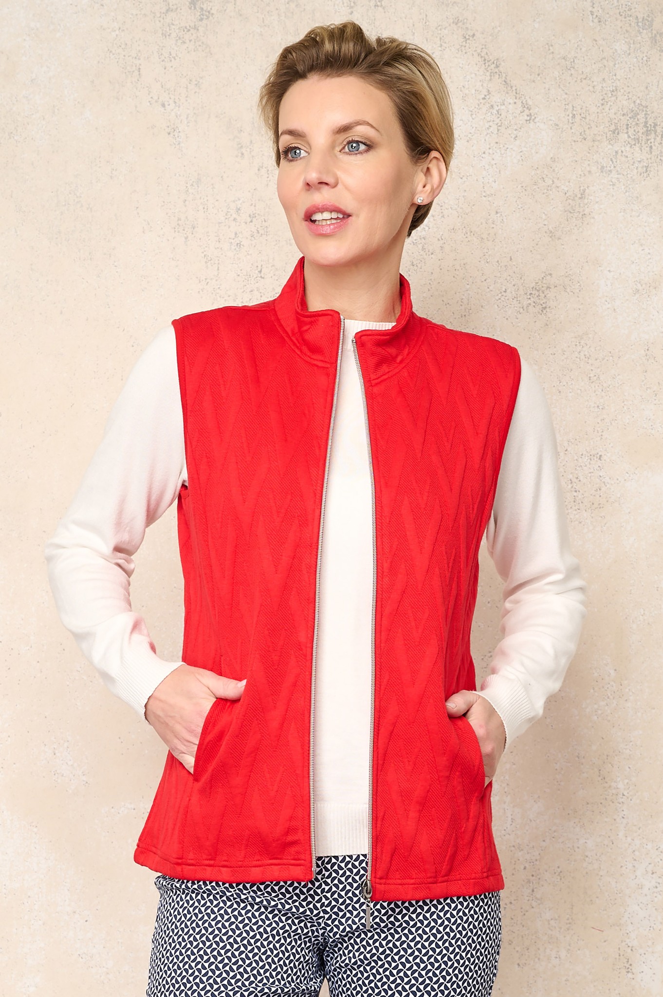 Sunday Melania Jersey Chevron Knit Waistcoat Red 401