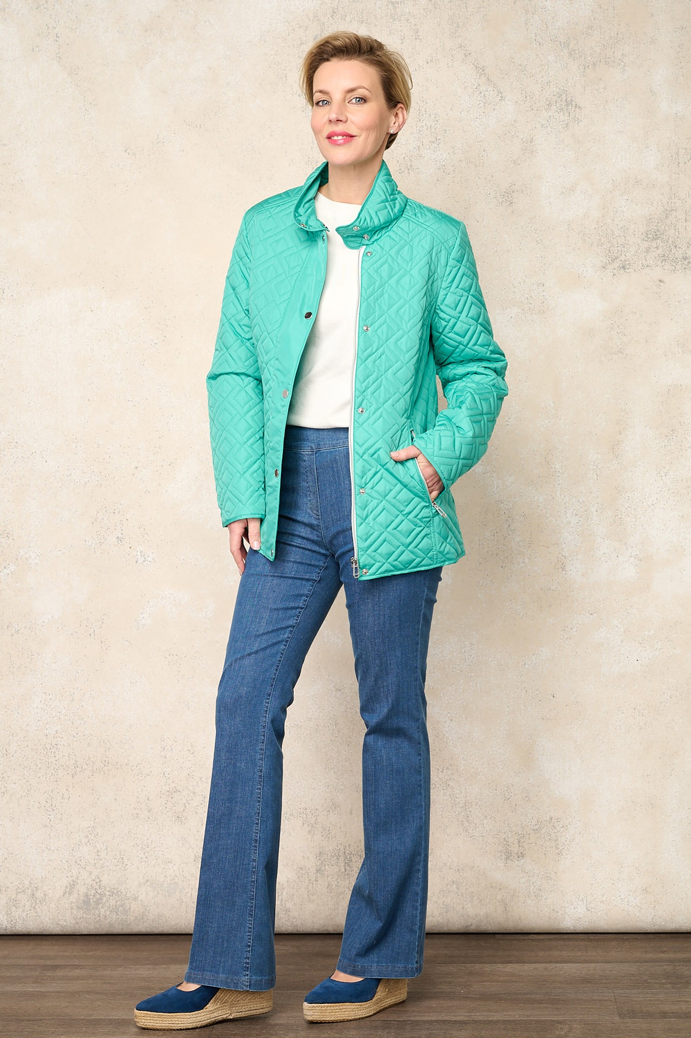 Robell Joella Petite Pull On Stretch Kick Flare Jean Natural Denim 64