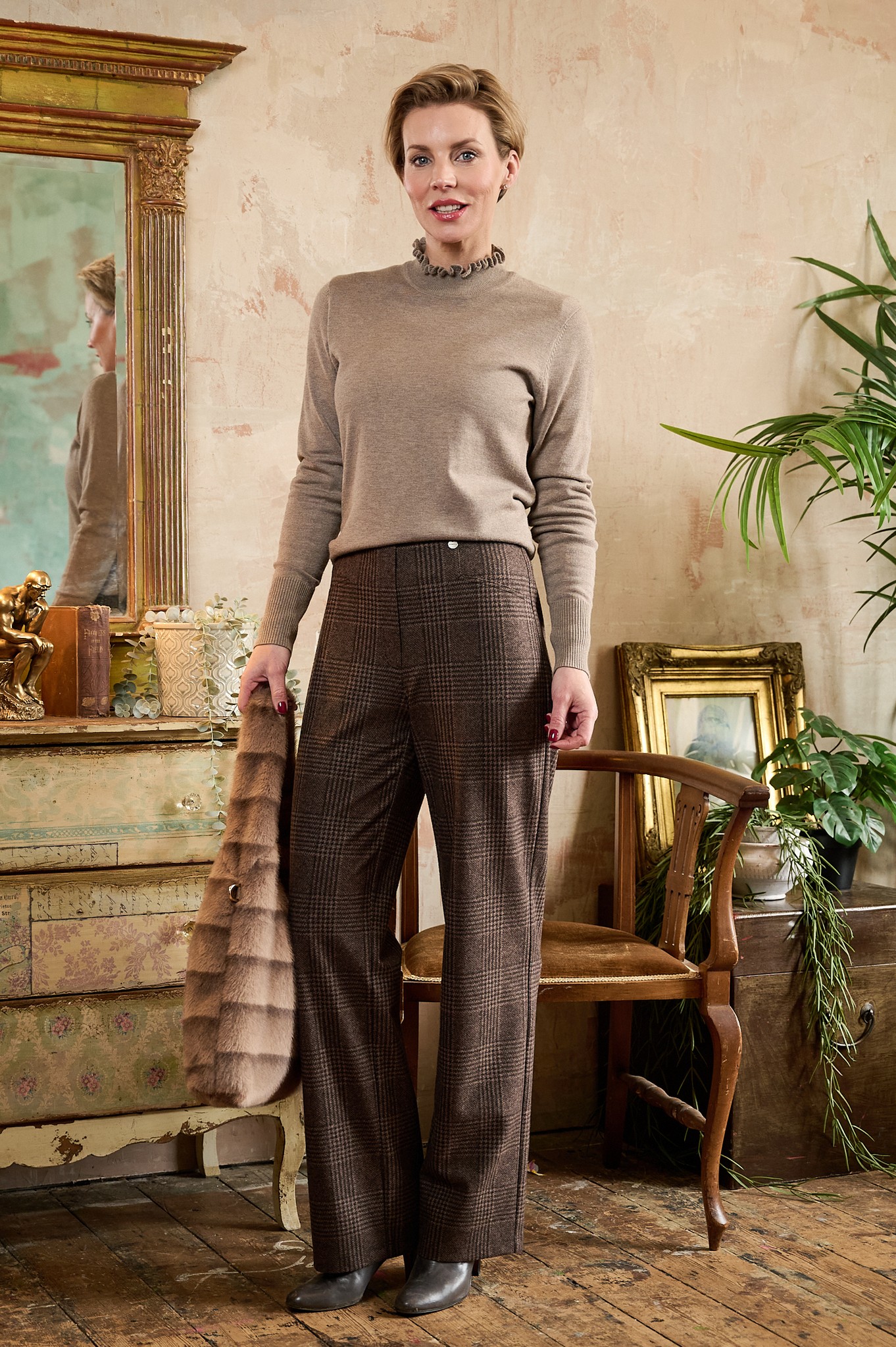 Efi Wide Leg Lochwick Check Trousers Chocolate 39